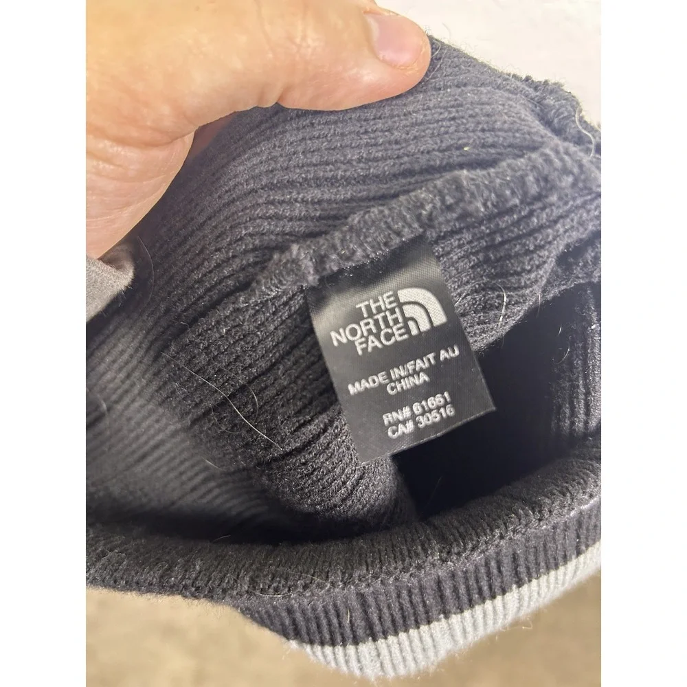 North Face Beanie Hat Black Gray Stripe Logo Knit Winter Cap One Size